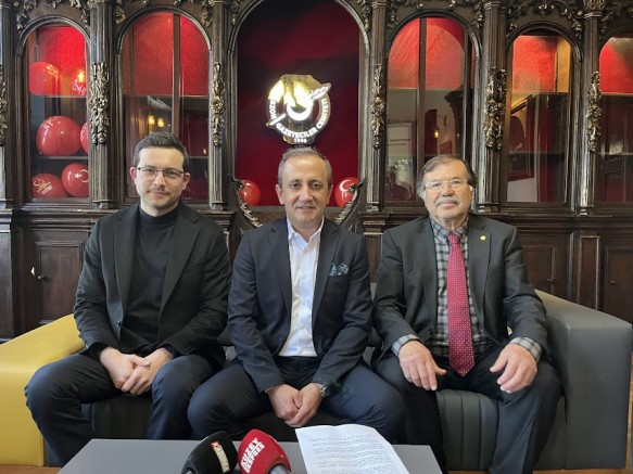 Erol Sayın: “Dünya Veteriner Hekimler Günü’nü KUTLAYAMIYORUZ!