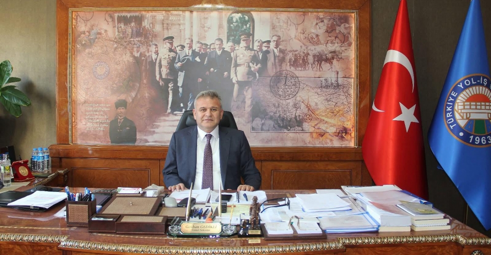 Gökhan GEDİKLİ: “AZİZ MİLLETİMİZİN BAŞI SAĞ OLSUN”