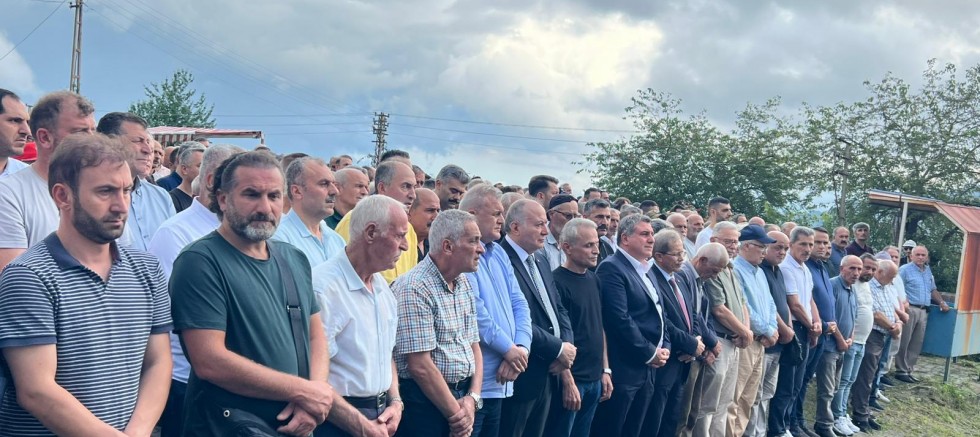 KEMAL FAİZ’İ MAHŞERİ KALABALIK UĞURLADI