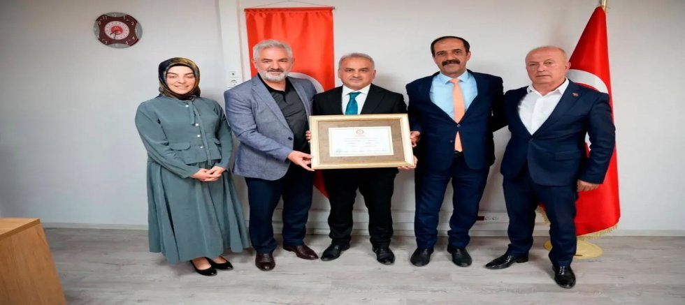 Demirkıran Mazbatasını Alarak Göreve Başladı