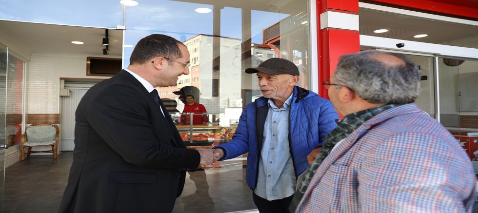 GÖNÜL BELEDİYECİLİĞİ SÖZDE DEĞİL, SAHADA: BAŞKAN EKİM HALKIN ARASINDA