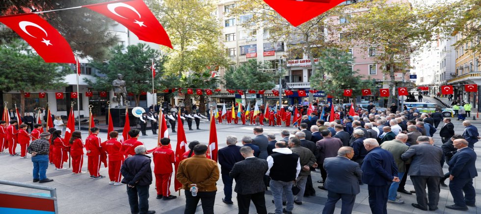 “HER MAHALLEMİZE ADİL VE HAKKANİYETLİ HİZMET GÖTÜRMEK ÖNCELİĞİMİZDİR”