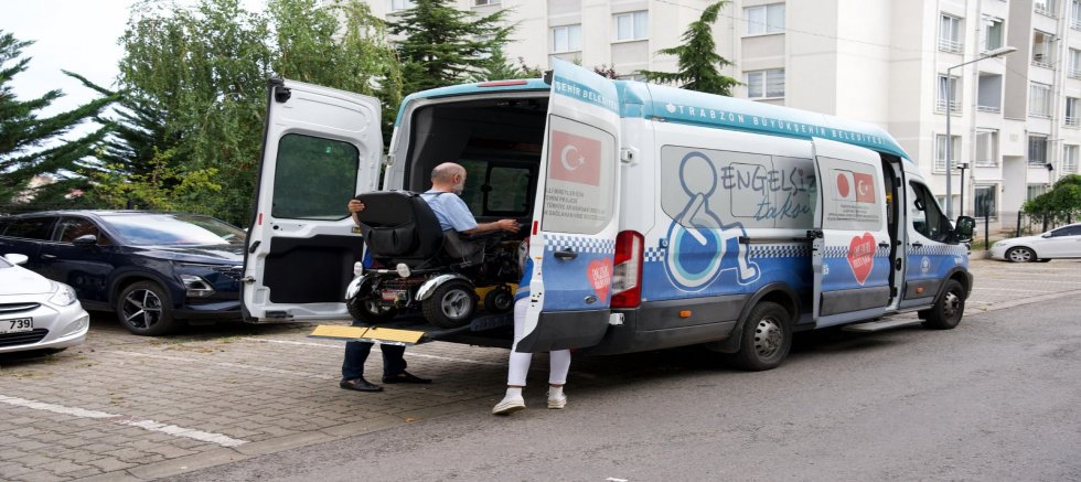 ÖZEL BİREYLERE KAPSAMLI DESTEK