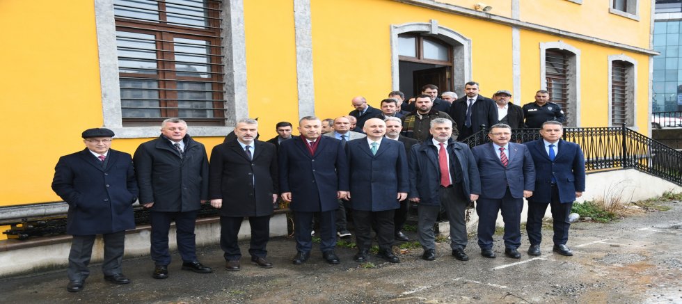 TARİHİ OKUL BİNASI GENÇLİK KÜTÜPHANESİ'NE DÖNÜŞÜYOR