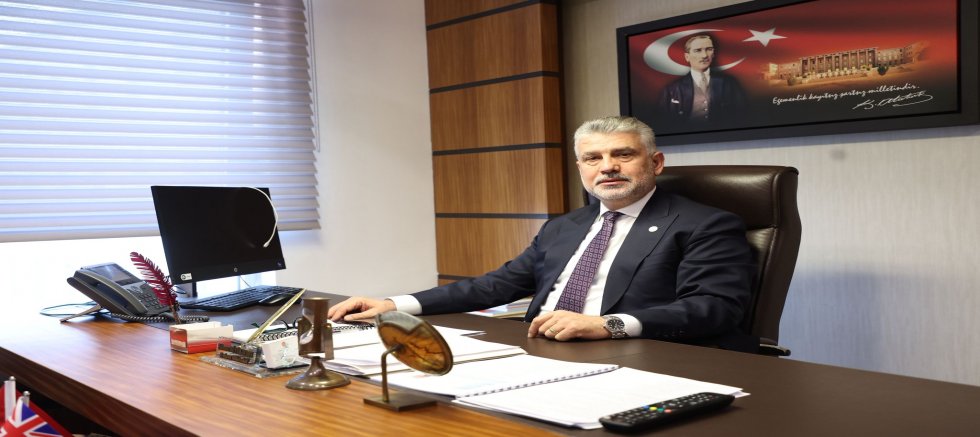 Yılmaz Büyükaydın’dan İstiklal Marşı’nın Kabul Yıl Dönümü Mesajı