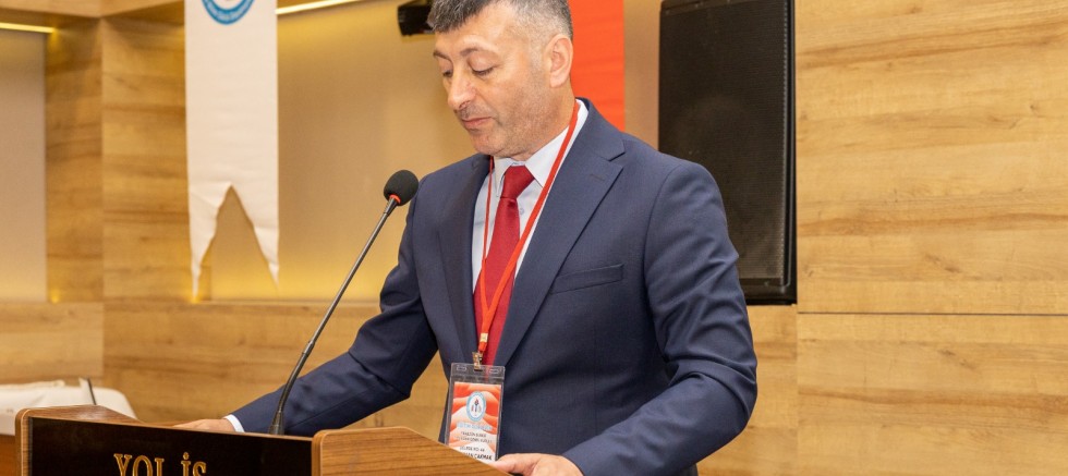 Öğretmen kaderine terk edilemez!