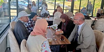 Aşure Günü’nün Bereketi Büyüklerle Paylaşıldı…