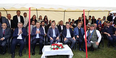 BU TOPRAKLARA HİZMET ETMEK BOYNUMUZUN BORCUDUR