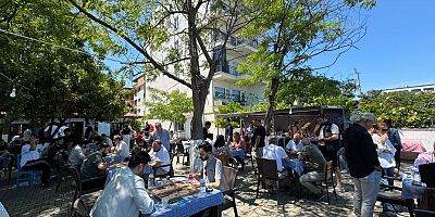 İLK AÇIK TAVLA TURNUVASI YOĞUN İLGİ GÖRDÜ