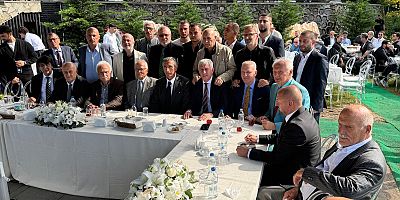 Saral Ailesi ve dostları Sürmene’de Bir Araya Geldi