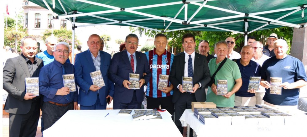 ‘TRABZONSPOR: FUTBOLDA ANADOLU DEVRİMİ’ KİTABININ İMZA GÜNÜ
